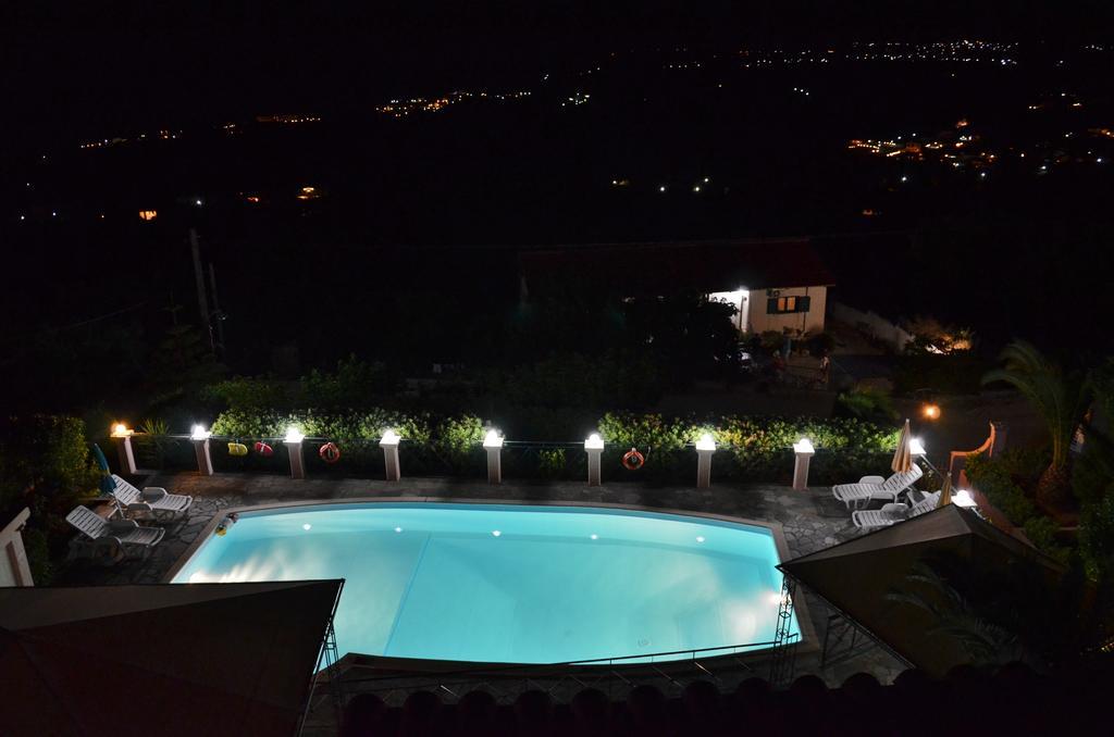 Nostos Aparthotel Mousata Exterior foto